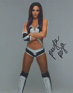 Peyton Royce autograph