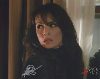 Kristen Cloke autograph