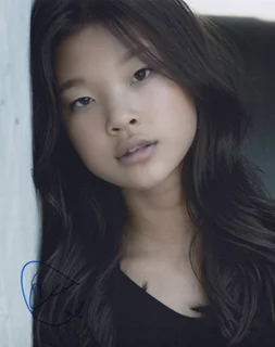 Caitlin Kim autograph