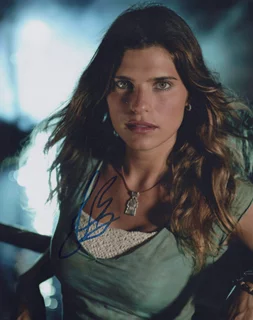 Lake Bell autograph