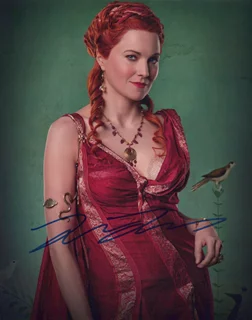 Lucy Lawless autograph
