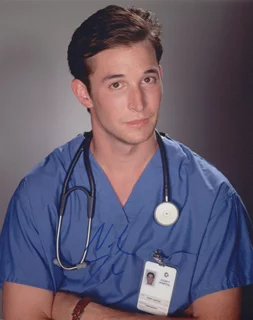 Noah Wyle autograph