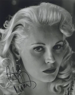 Cathy Moriarty autograph