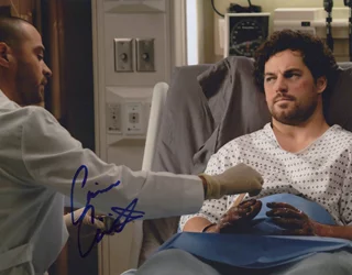 Giacomo Gianniotti autograph