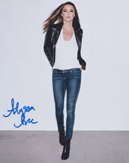 Alyssa Arce autograph