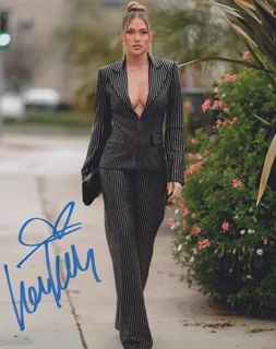 Kelly Kelly autograph