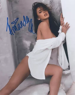 Amanda Paris autograph