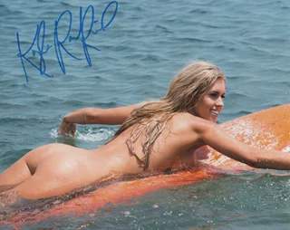 Kayla Rae Reid autograph