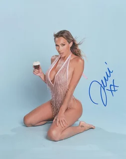 Jeni Summers autograph