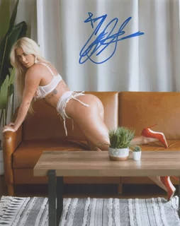 Christina Savoy autograph