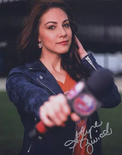 Alyse Zwick autograph