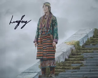 Lucy Feng autograph