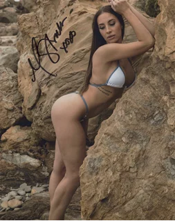 Melissa Stratton autograph