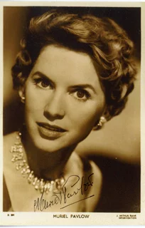 Muriel Pavlow autograph