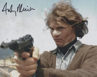 Andrew Robinson autograph