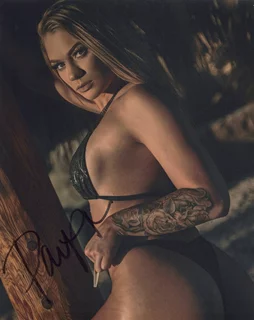 Payton Ashley autograph