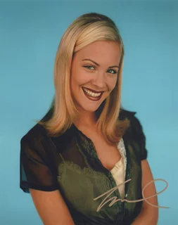 Cynthia Daniel autograph