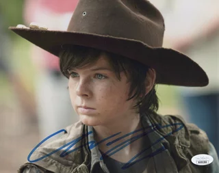 Chandler Riggs autograph