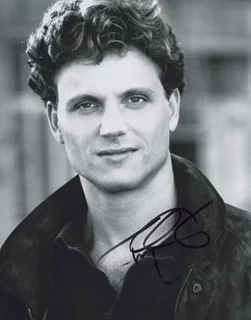 Tony Goldwyn autograph