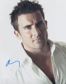 Dominic Purcell autograph
