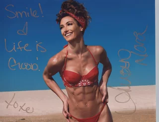 Amber Nova autograph