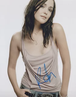 Rose Byrne autograph