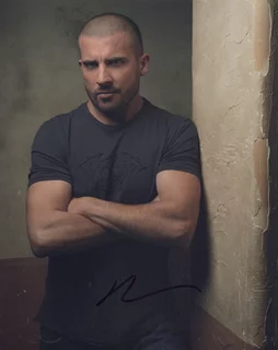 Dominic Purcell autograph
