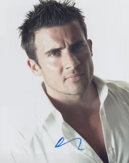 Dominic Purcell autograph