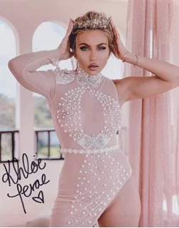 Khloe Terae autograph