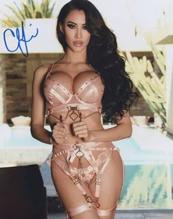 Corrie Yee autograph