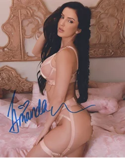 Amanda Paris autograph