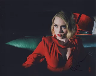 Clare Grant autograph