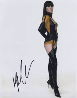 Malin Akerman autograph