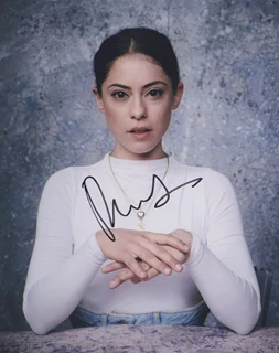 Rosa Salazar autograph