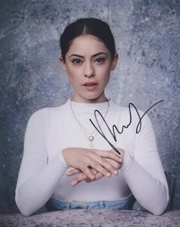 Rosa Salazar autograph