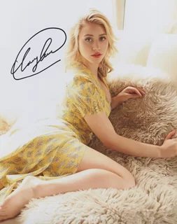 Caylee Cowan autograph