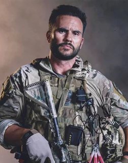 Juan Pablo Raba autograph