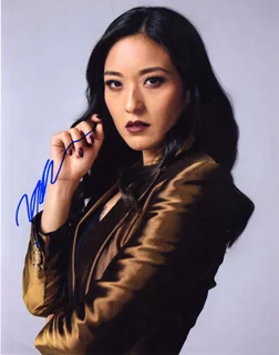 Yvonne Chapman autograph