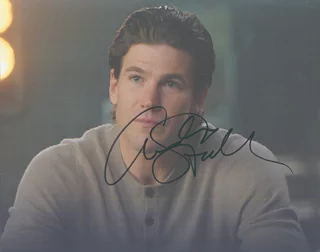 Austin Stowell autograph