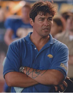 Kyle Chandler autograph