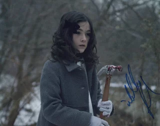 Isabelle Fuhrman autograph