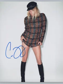 Chloe Sevigny autograph