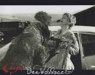 Dee Wallace autograph