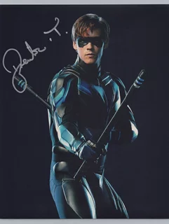 Brenton Thwaites autograph