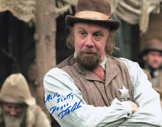 Dayton Callie autograph