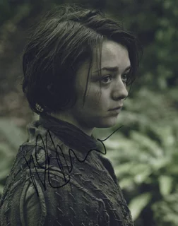 Maisie Williams autograph