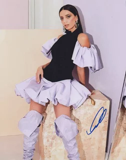 Angela Sarafyan autograph