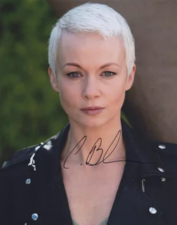 Carolyn Bracken autograph