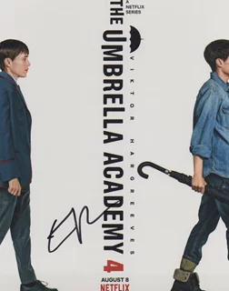 Elliot Page autograph