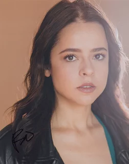 Emma Ramos autograph